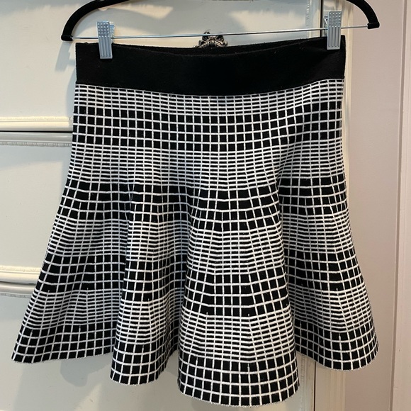 Forever 21 knit flare printed skirt - Size Medium - Picture 3 of 3